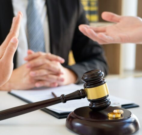 Comprendre le divorce : démarches, avocat et impacts sur la famille